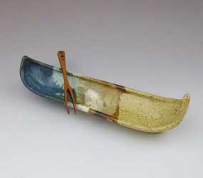 Indigo_pottery_olive_canoe.jpg